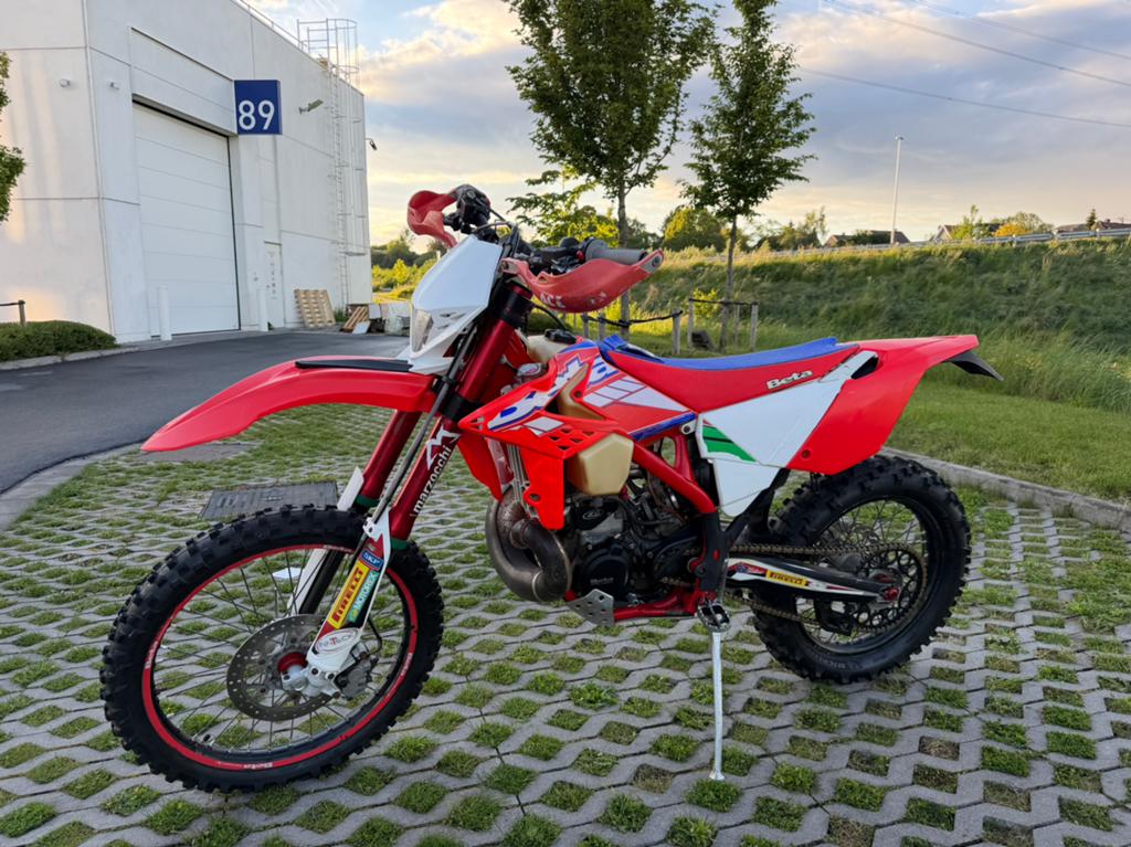 ENDURO BETA 300 2T, Motos, Enlèvement, 1 cylindre
