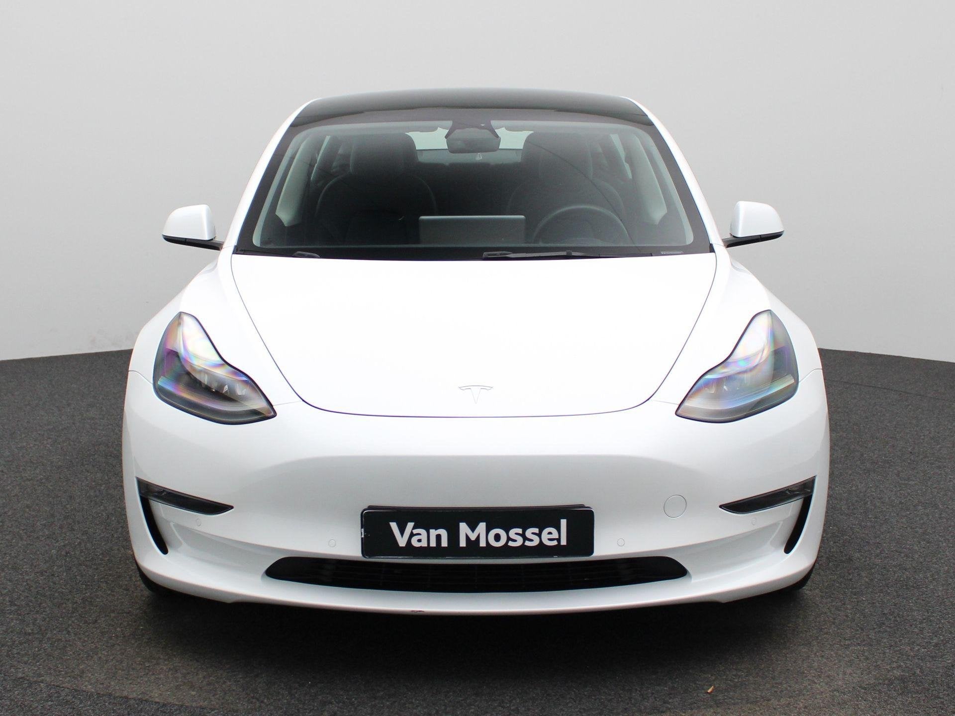 Tesla Model 3 Performance - 78 kWh AWD (automatique), Autos, Volant multifonction, https://public.car-pass.be/vhr/f8ab0b77-d61c-48bc-b429-a1bf63d3e19d