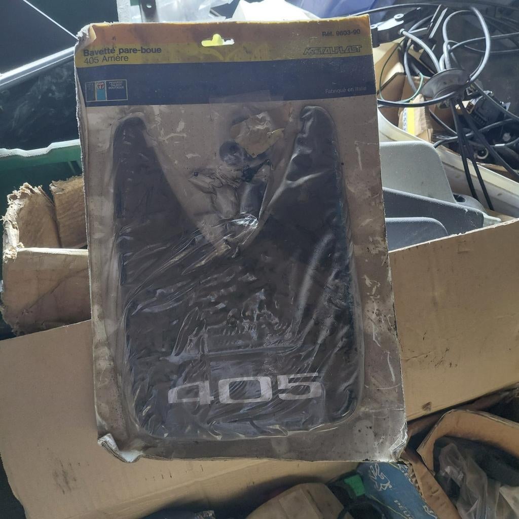 Peugeot 405 NOS spatlappen, Ophalen