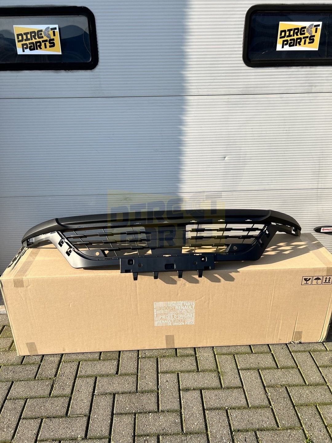 Renault Arkana (5/21-) onderzijde voorbumper met grille Orig, Autos : Pièces & Accessoires, Neuf, Renault, -, -