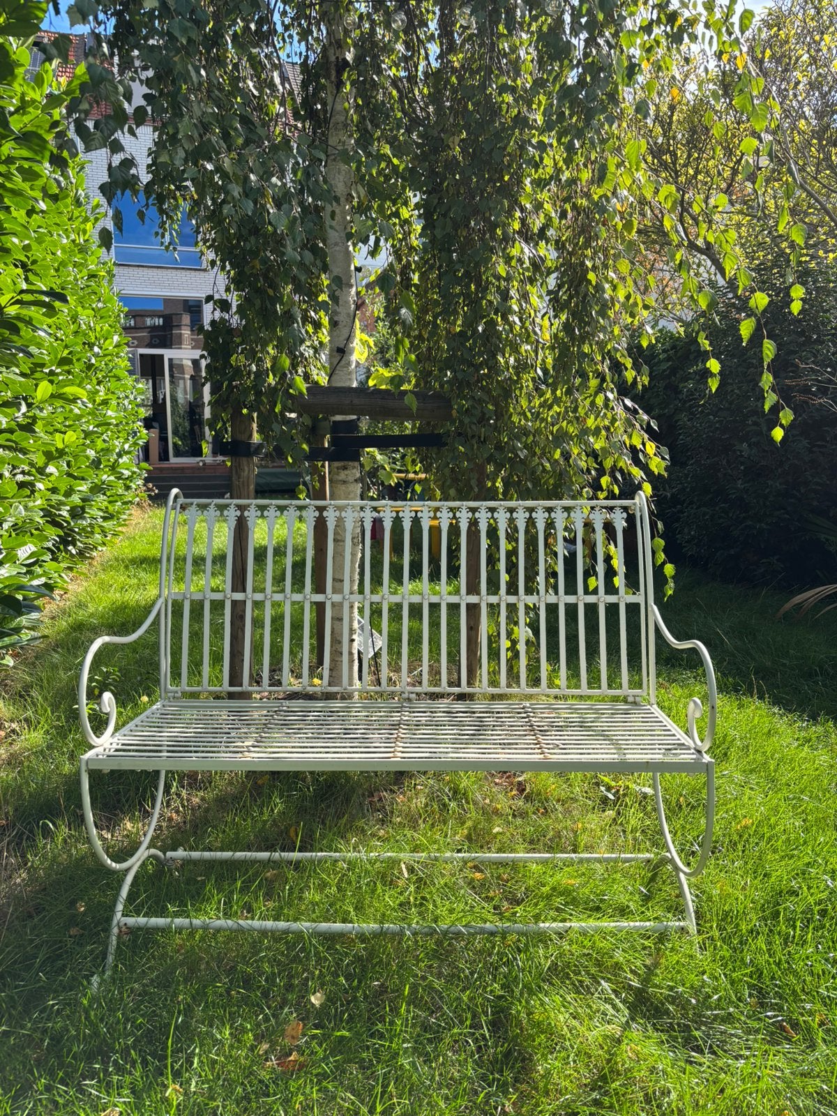 Tuinbank - compact wit gietijzer - Victoriaans geinspireerd, Ophalen, Gebruikt