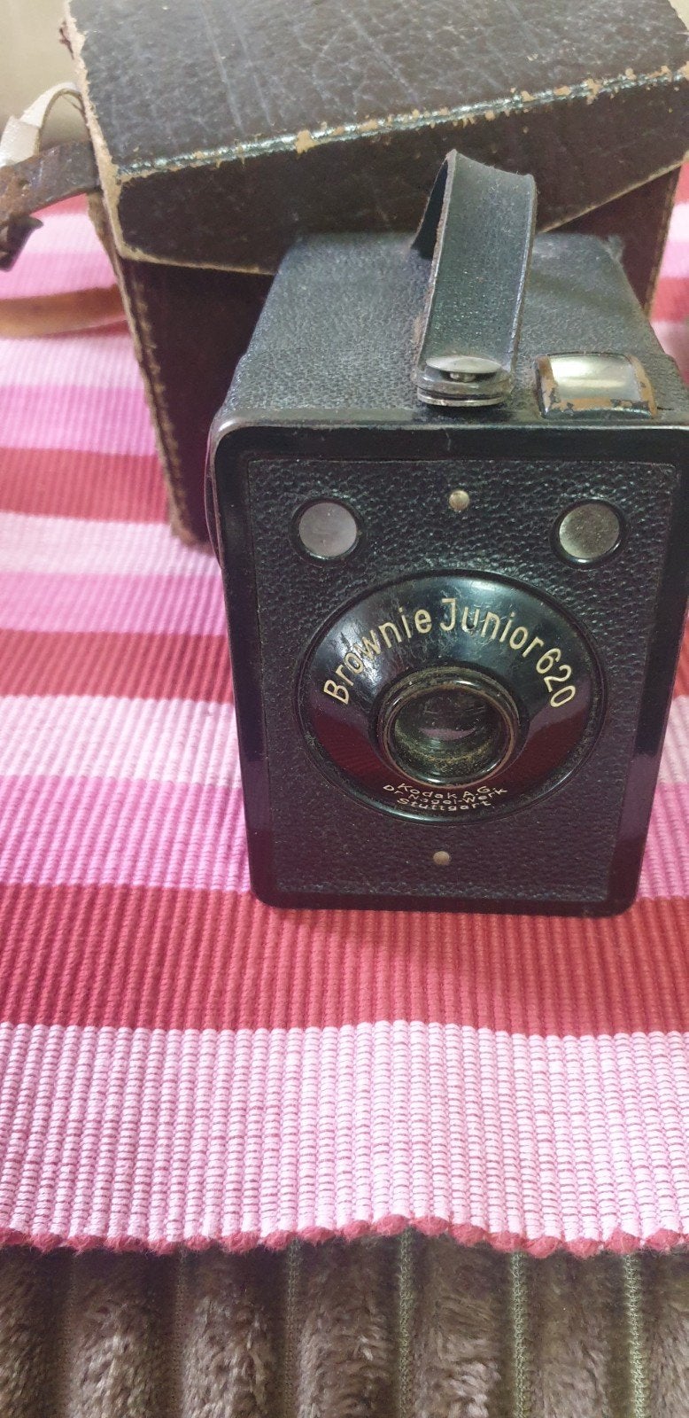 camera is een Kodak Brownie Junior 620 boxcamera, geproducee, Ophalen of Verzenden