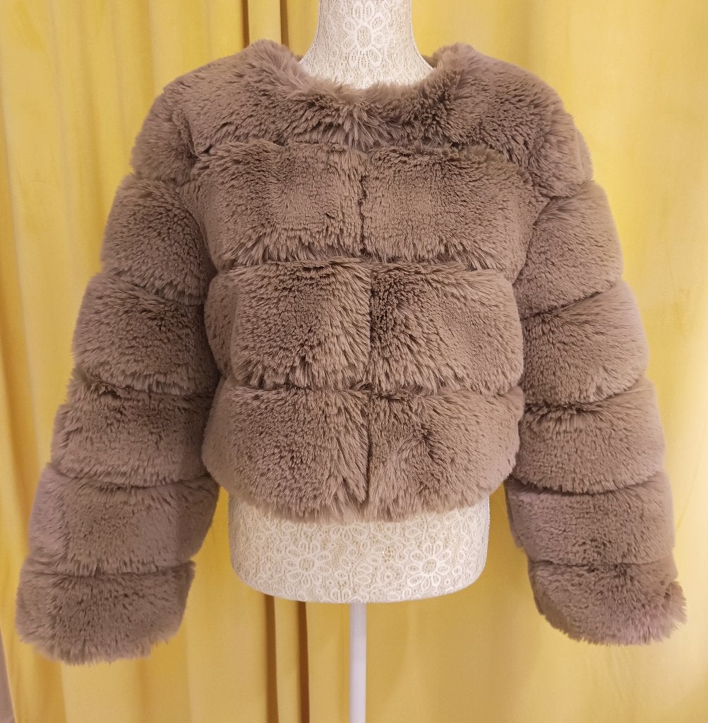 Veste en fausse fourrure. Taille S/M, Enlèvement ou Envoi, Autres couleurs, Taille 36 (S), Le dressing de Lola