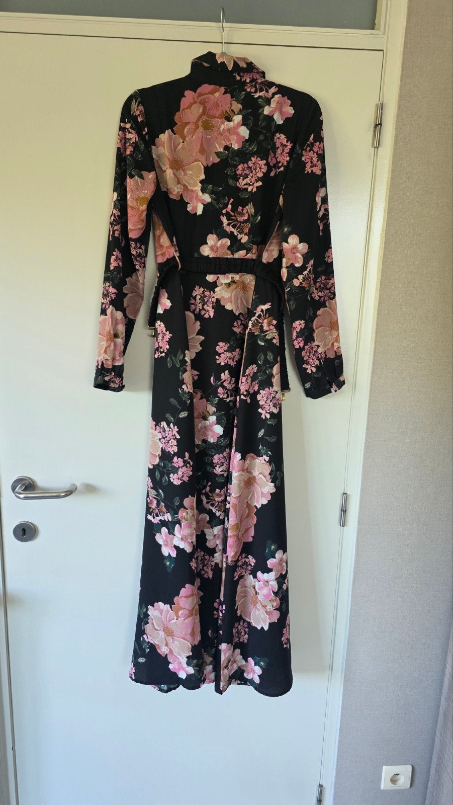 Jurk XS Vero Moda bloemenprint, Kleding | Dames, Jurken, Ophalen, Meerkleurig, Vero Moda, Zo goed als nieuw