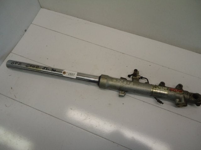 GPZ600R 1985 - 1990 Kawasaki Vork D1-33723