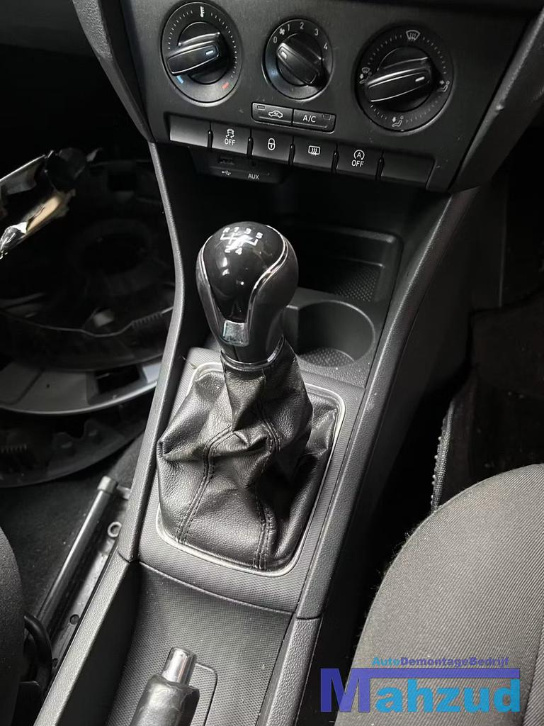 SEAT TOLEDO 4 pook knop hoes 2012-2019, Autovia A-2, Km 585 585
08760  Martorell, ES, SEAT S.A., Utilisé, Customercare@seat.es