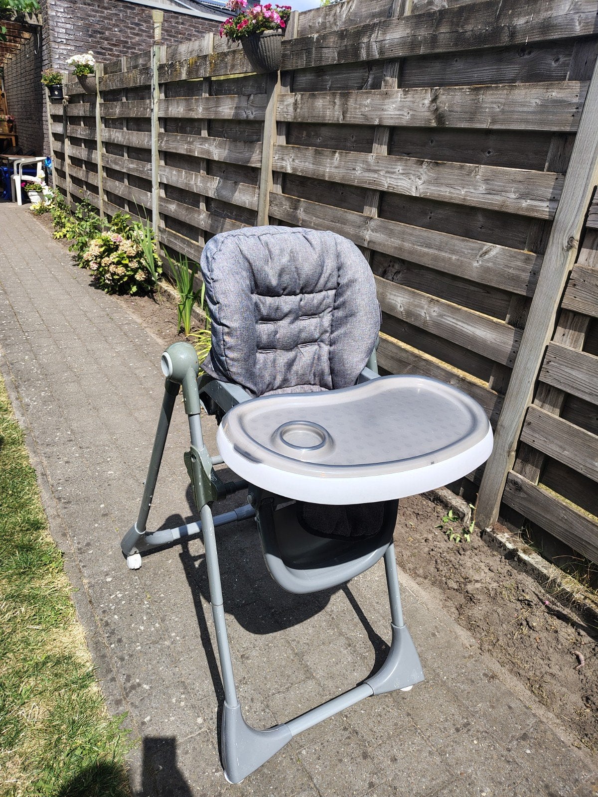 Kinder stoel met kussen, Huis en Inrichting, Stoelen, Ophalen, Gebruikt, Kunststof