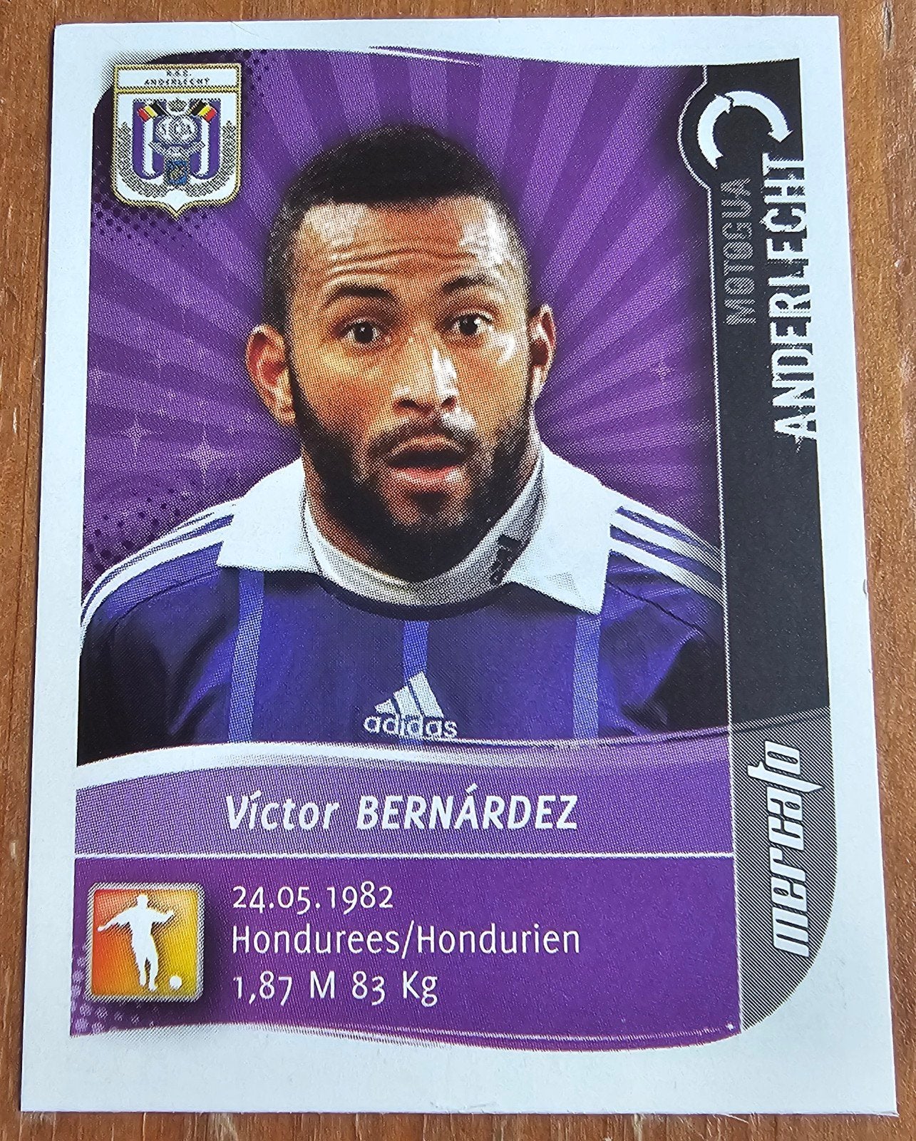 Panini Football 2009 Mercato Victor Bernardez Anderlecht !, Enlèvement ou Envoi, Comme neuf, Autocollant