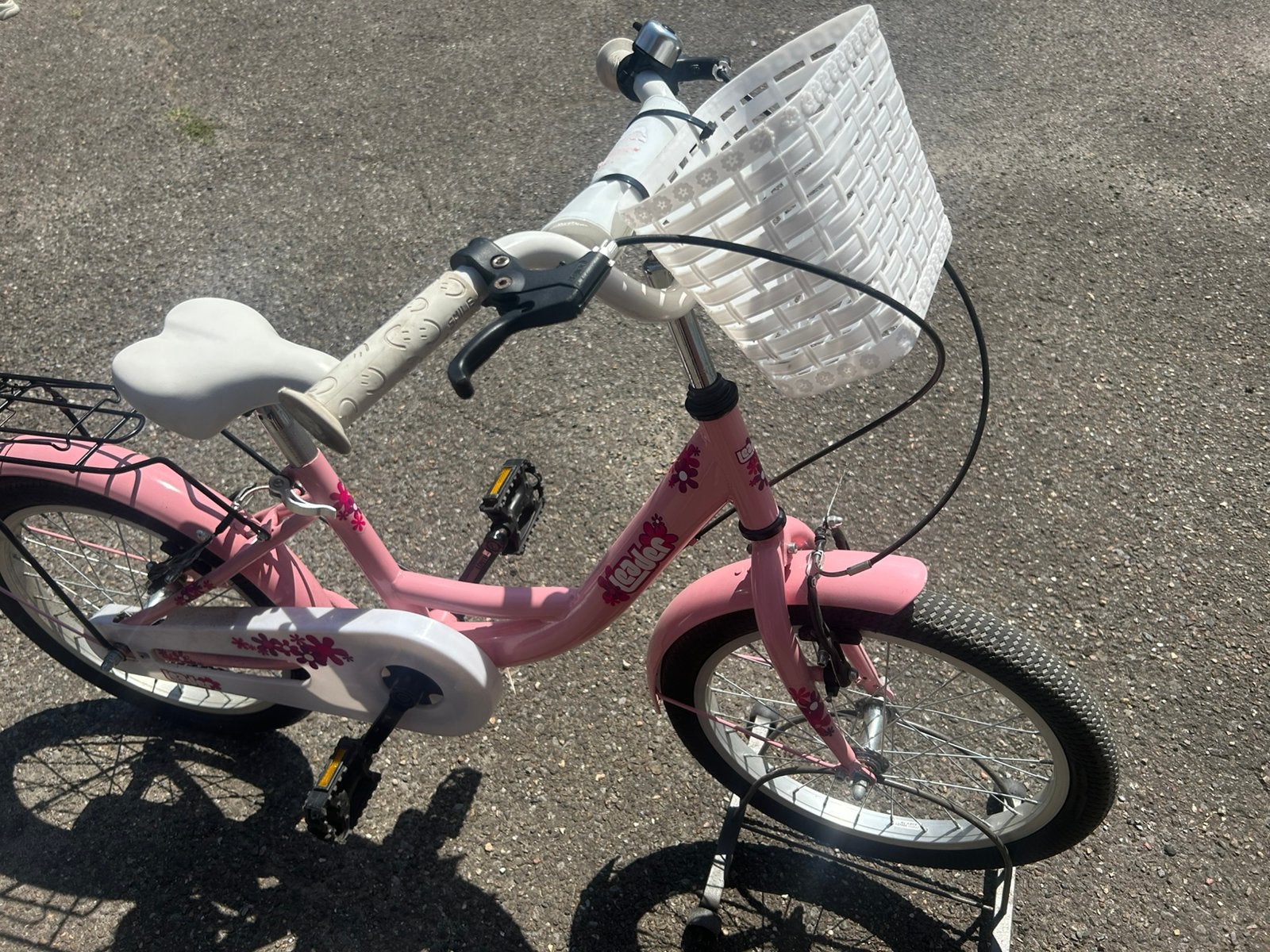 Zeer mooi en tiptop in orde meisjes fiets 20 inch, Ophalen, Zo goed als nieuw