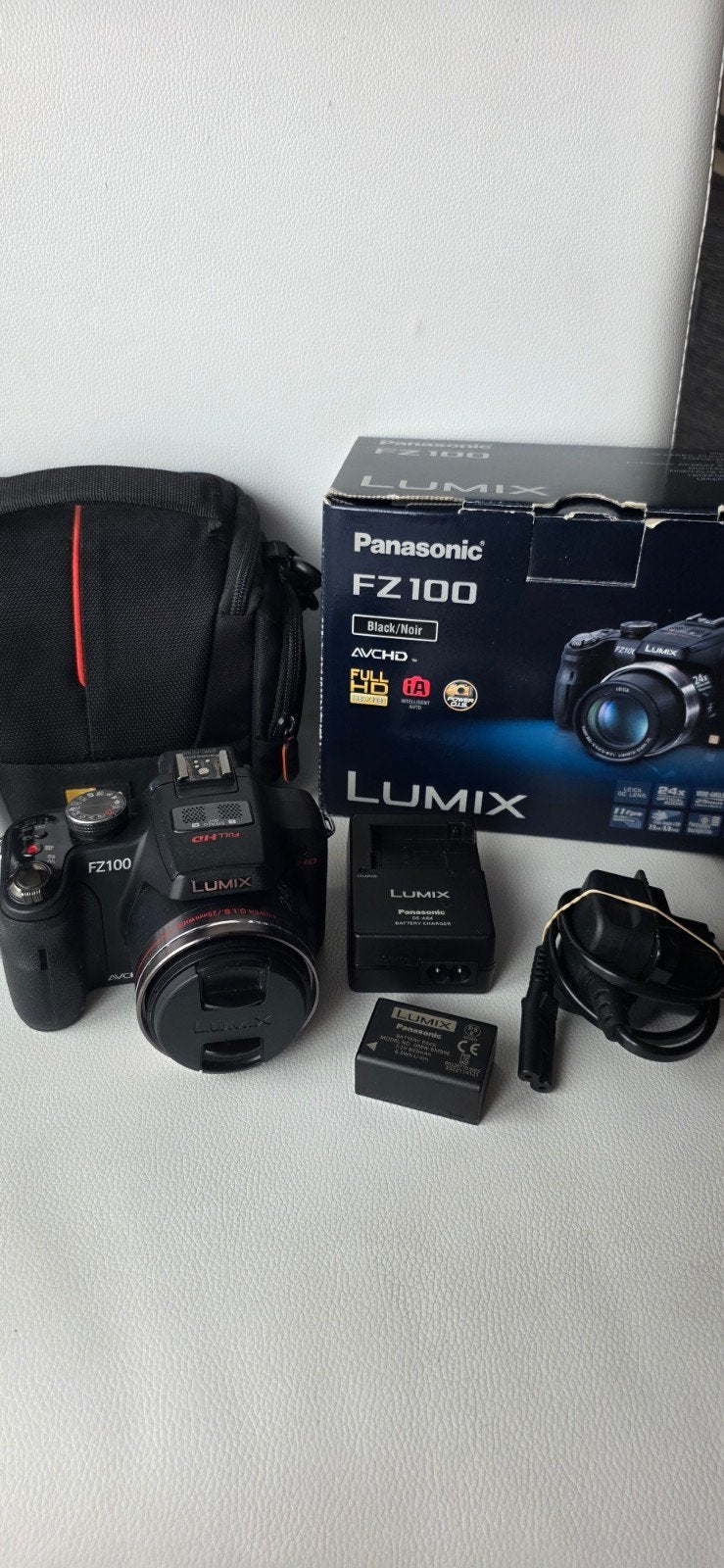 Lumix FZ100 FHD  Nickel neuf, TV, Hi-fi & Vidéo, Appareils photo numériques, Enlèvement, Batterie