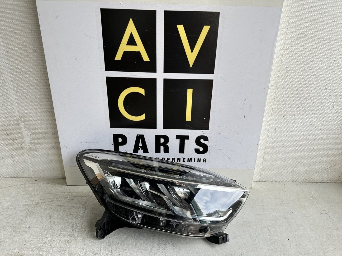 Koplamp Renault Captur facelift vol led compleet 260107244R, Renault, -, Utilisé, -