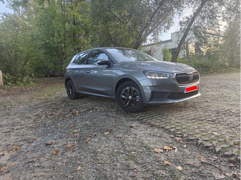 Skoda fabia, Argent ou Gris, Achat, Euro 6, Entretenue par le concessionnaire