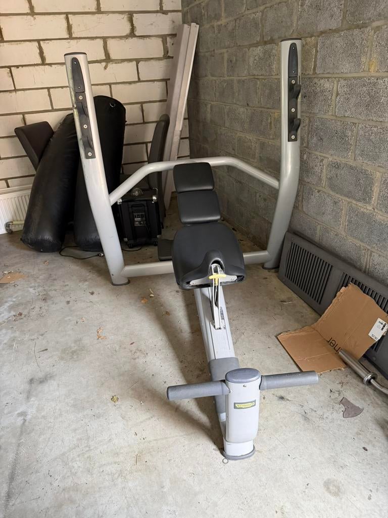 DIVERSE TOESTELLEN VAN TECHNOGYM TECA ENZ.,, Ophalen, Zo goed als nieuw