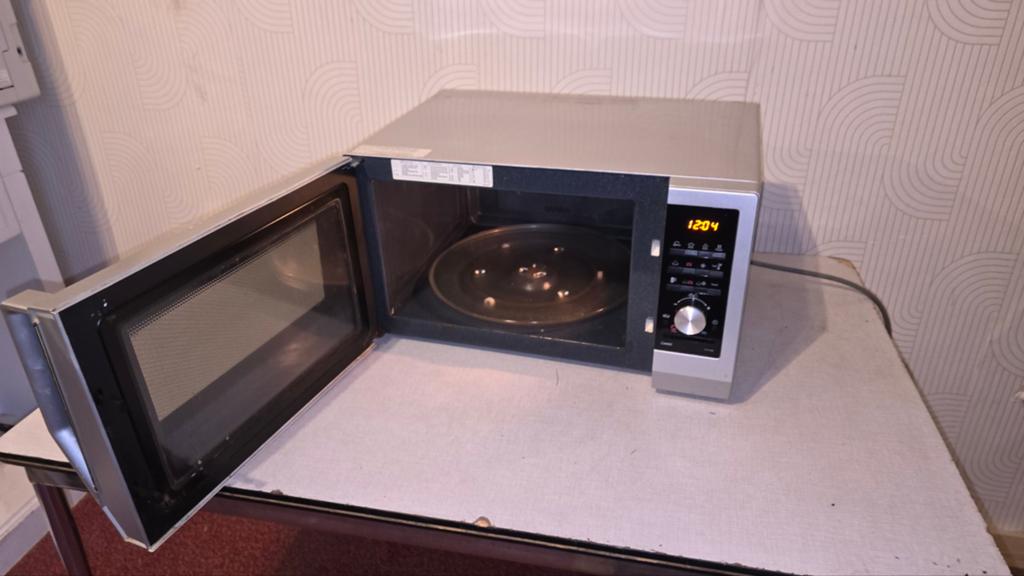 Samsung CE137-magnetron om nooit te vergeten uit de SAMSUNG, Elektronische apparatuur, Microgolfovens, Ophalen of Verzenden, Grill