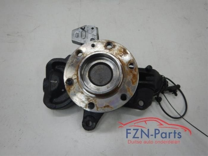 Mercedes-Benz Sprinter W906 Fusee Rechts-voor (A9063304120), Ophalen of Verzenden, Gebruikt