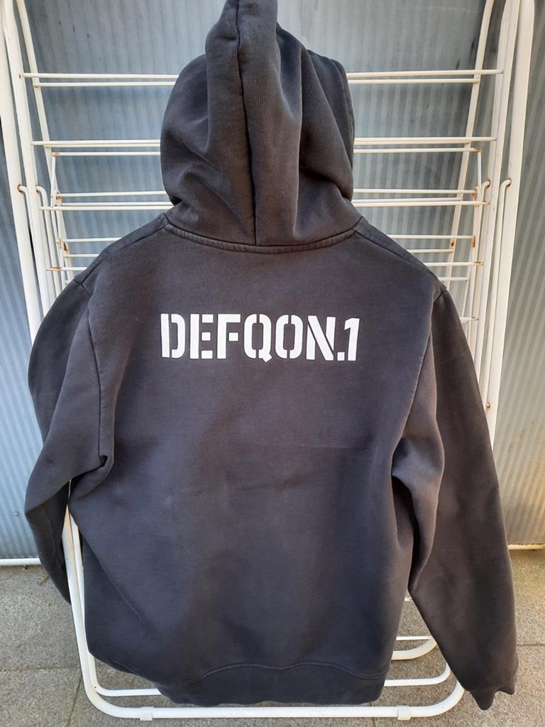 DEFQON.1 Hoodie maat L, Ophalen of Verzenden, Gedragen, Maat 52/54 (L), Zwart