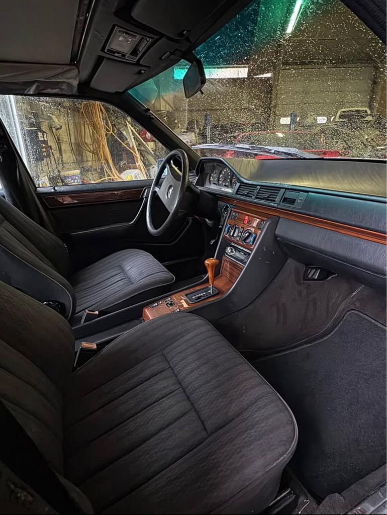 Mercedes E300 Oldtimer, Auto's, Mercedes-Benz, Particulier, E-Klasse, Airbags, Elektrische ramen, Diesel, Euro 3, Berline, 5 deurs
