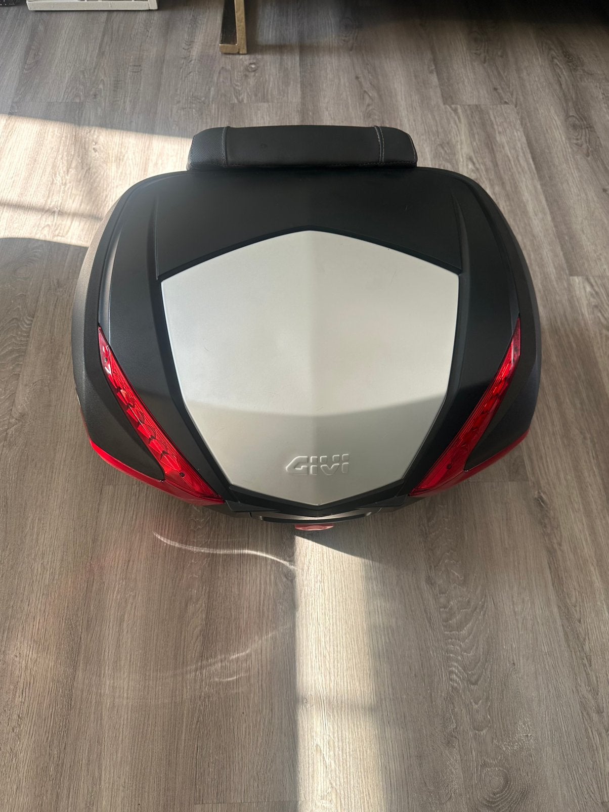 Givi V47 - Monokey System - Topkoffer, Ophalen, Zo goed als nieuw