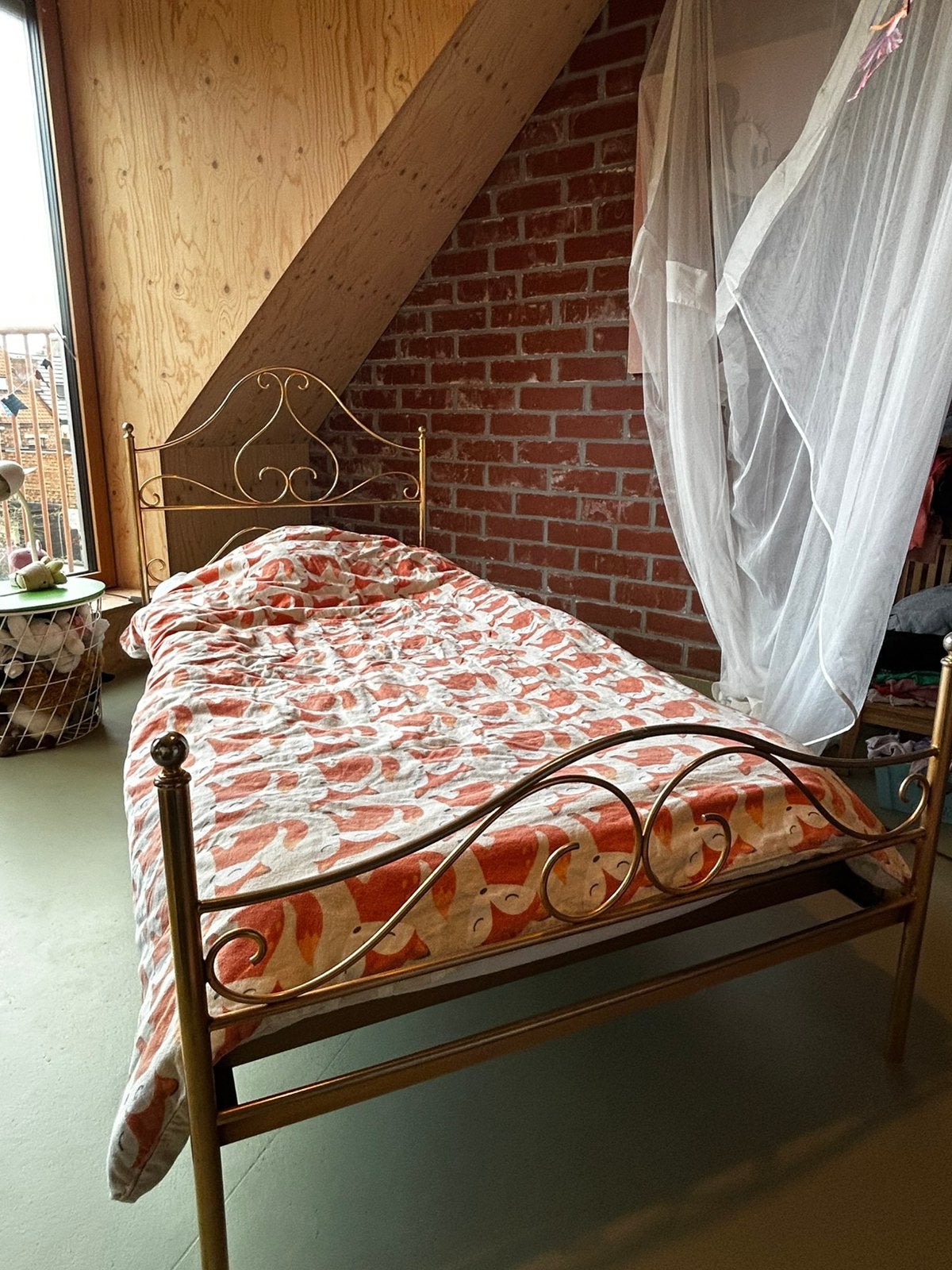 Koperen prinsessenbed - vintage zwaren uitvoering, Kinderen en Baby's, Ophalen, Zo goed als nieuw