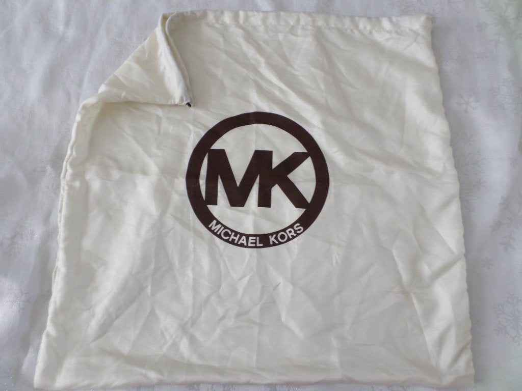 Michaël Kors sac housse de rangement blanc beige brun marron, Bijoux, Sacs & Beauté, Sacs | Sacs Femme, Enlèvement ou Envoi, Comme neuf