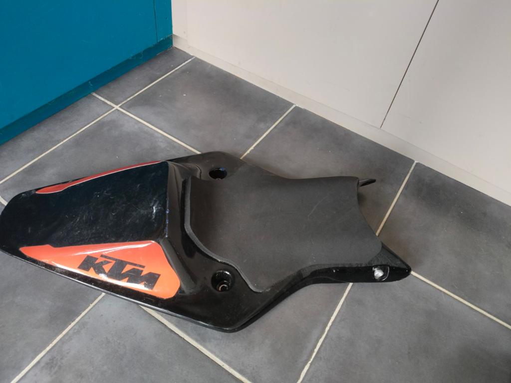KTM RC 390 CIRCUIT ZITJE moet weg!, Bedrijf