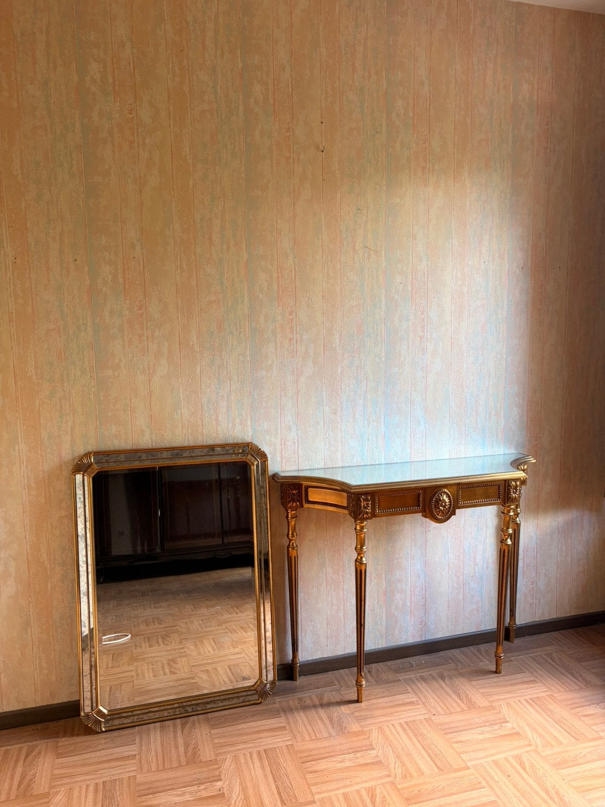 Klassieke spiegel met bijhorend tafeltje, Antiek en Kunst, Ophalen, Rechthoekig, 50 tot 100 cm, 100 tot 150 cm