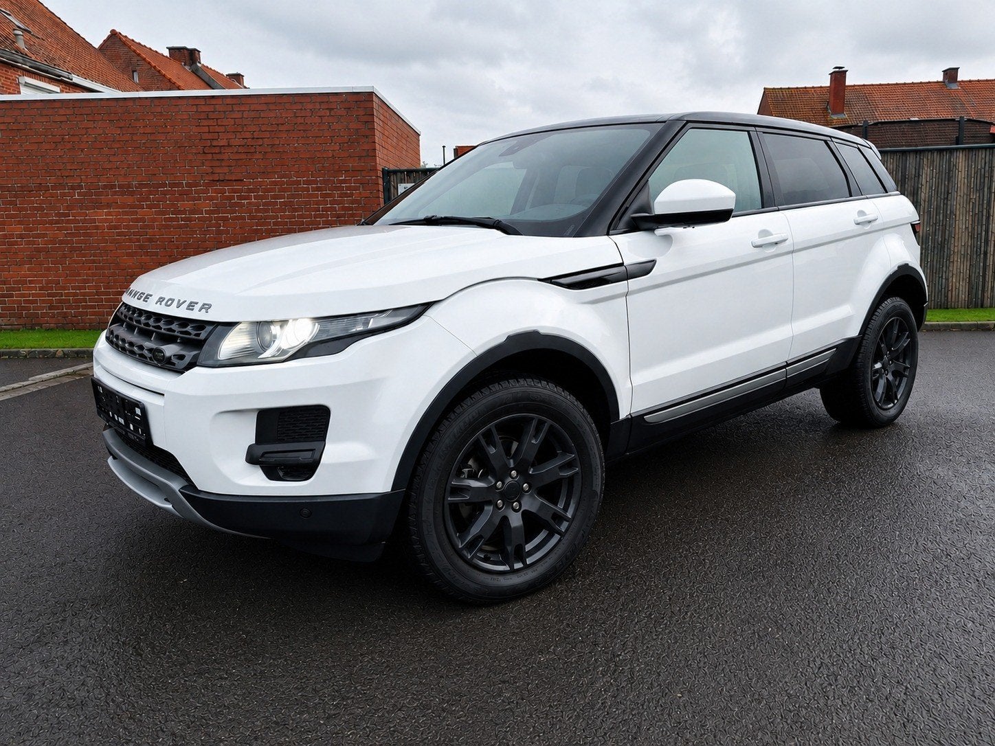 Range Rover Evoque 2.2 SD4 – 2014 – Automaat – EXPORT, Autos, Land Rover, Particulier, Range Rover, Diesel, Automatique, Blanc