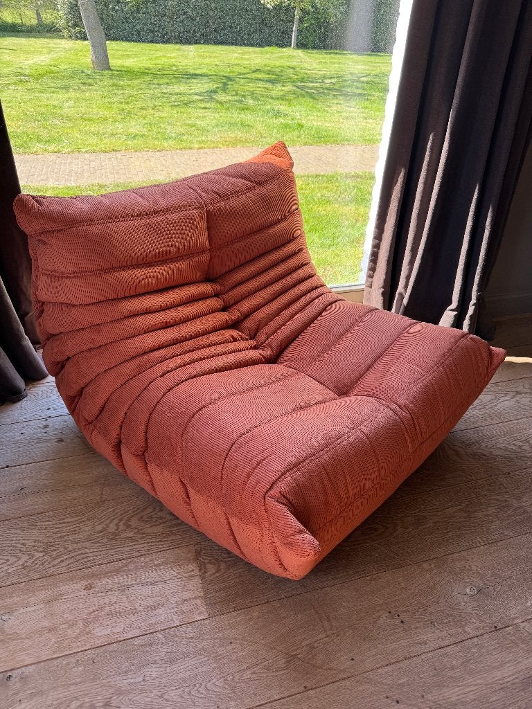 Ligne Roset Togo Eenzit - Ribcord Roestbruin, Maison & Meubles, Neuf, 100 à 125 cm, Moins de 150 cm, Une personne