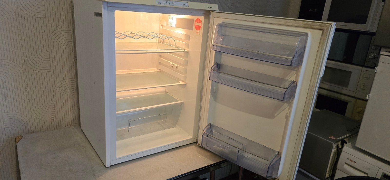 frigo de marque aeg santos 60x60cmx84cm en parfait état de f, Electroménager, Enlèvement ou Envoi