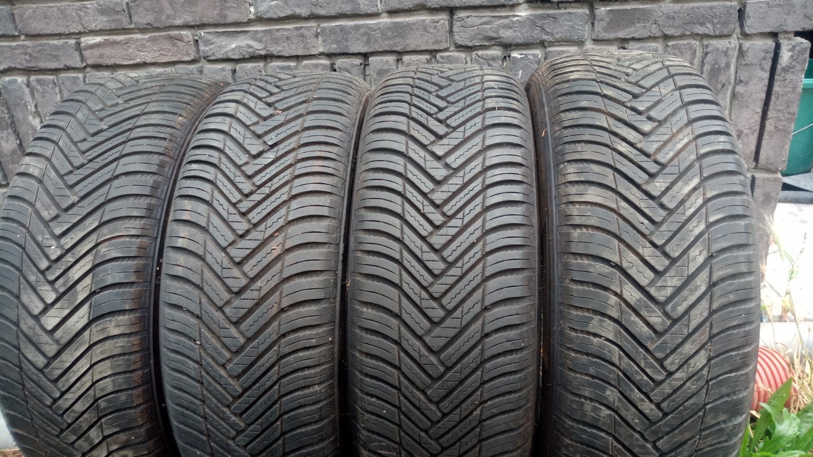 banden van jaar 2024, Auto-onderdelen, Banden en Velgen, Ophalen, Band(en)
