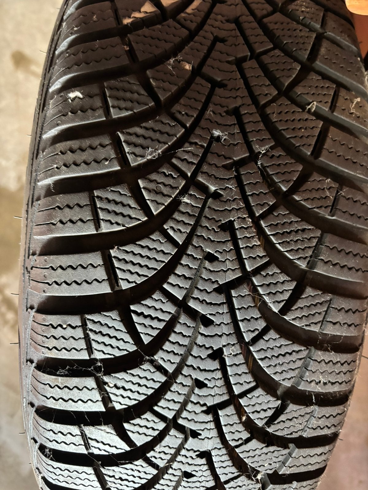 4 pneus d'hiver Goodyear UltraGrip 8 195/55 R16 87H, Autos : Pièces & Accessoires, Pneus & Jantes, Pneus et Jantes, Pneus hiver