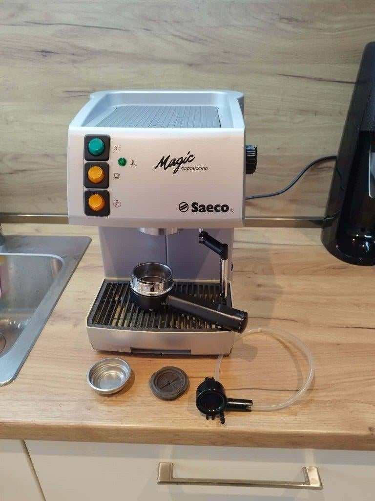 Saeco Magic Cappuccino, Dosettes et capsules de café, Réservoir d'eau amovible, Comme neuf, 4 à 10 tasses