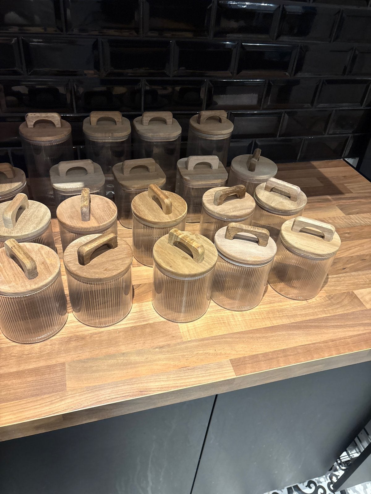 Lot de 19 pots de conservation en verre cannelé, Met deksel, Ophalen of Verzenden, Zo goed als nieuw, Glas