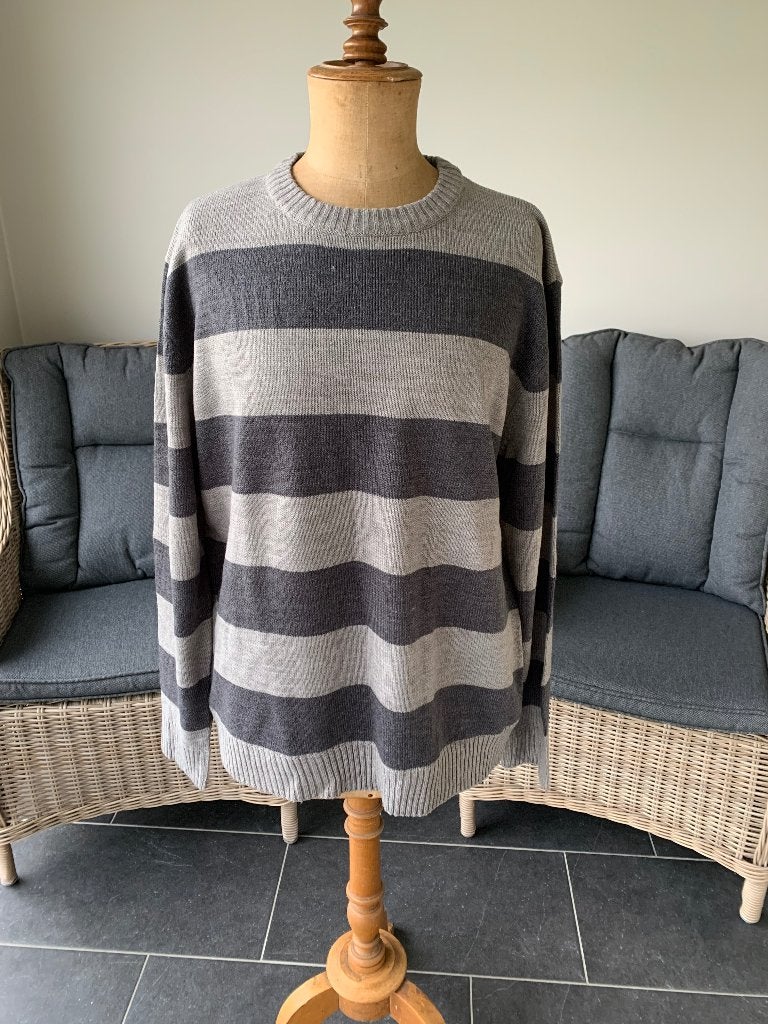 Grijs gebreide trui XL - zeer goede staat, Kleding | Heren, Ophalen of Verzenden, Zo goed als nieuw, Maat 56/58 (XL), Grijs