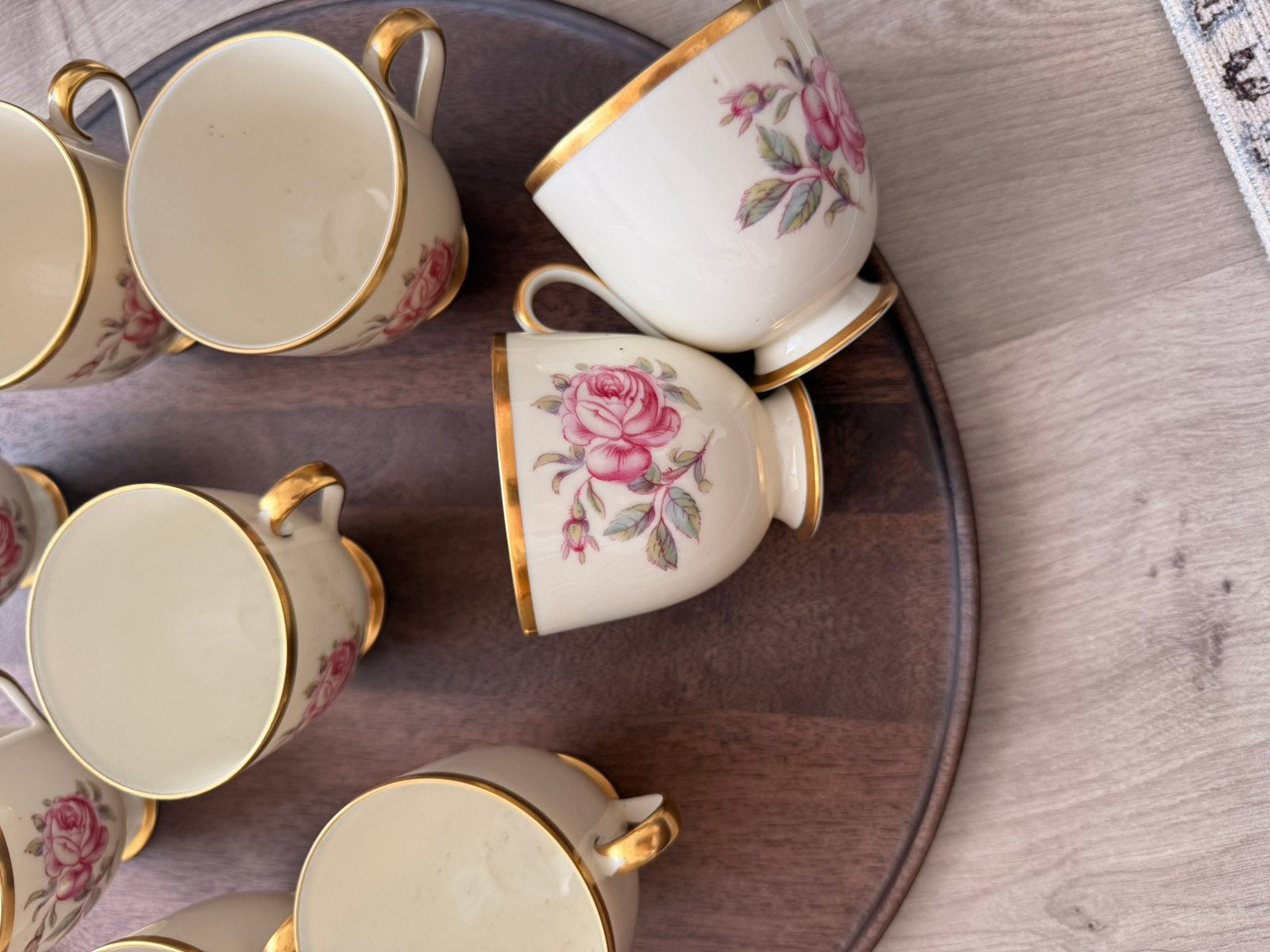 Lot de 10 tasses anciennes en porcelaine - A sous couronne, Enlèvement ou Envoi