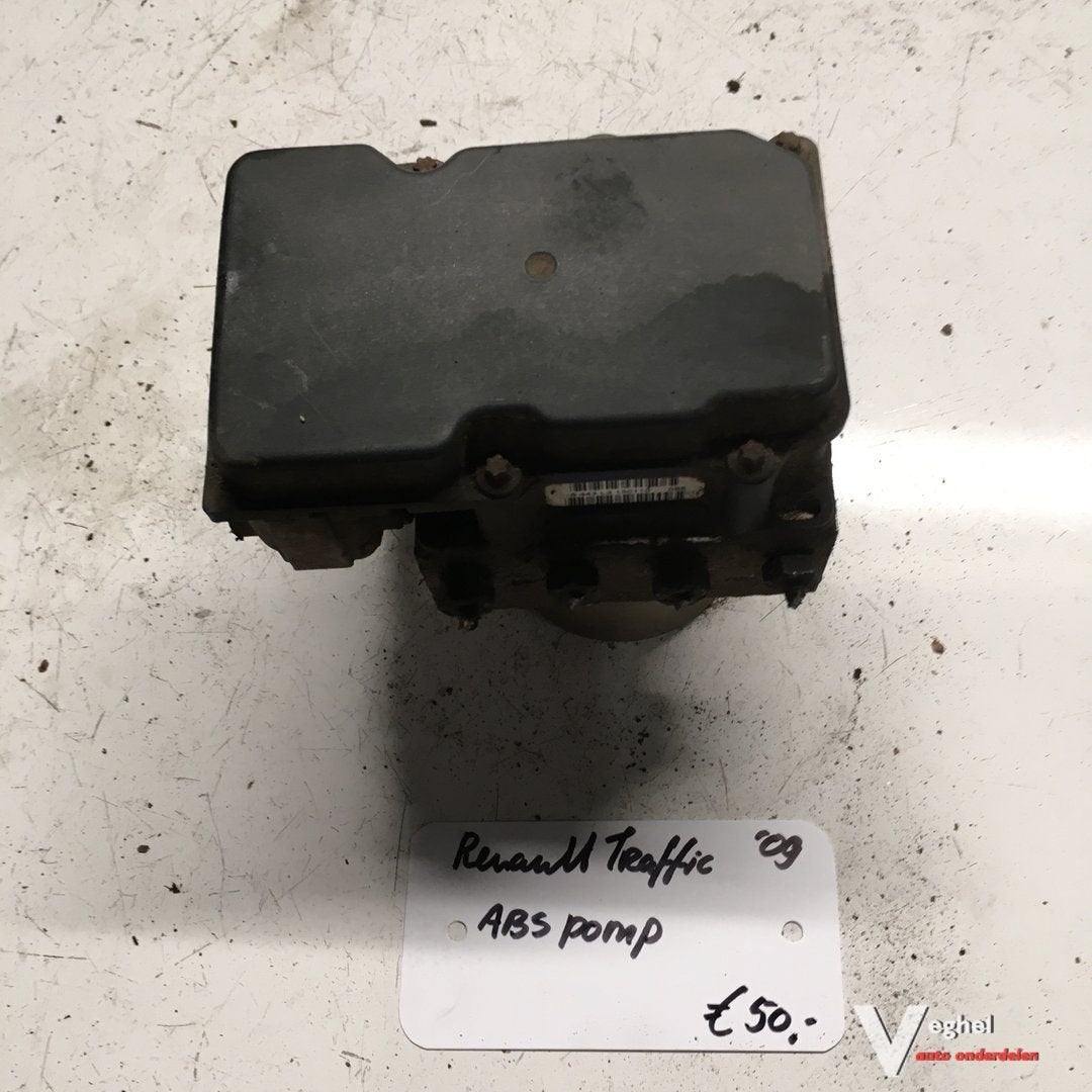 Renault Traffic 2009 2.0 diesel   ABS Pomp   5 443 L3 150110, Gebruikt, -, -, Ophalen of Verzenden