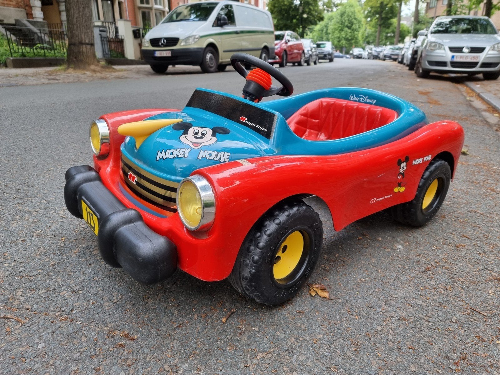 Ancienne voiture pédales"Mickey"comme neuve carton d'origine, Enlèvement