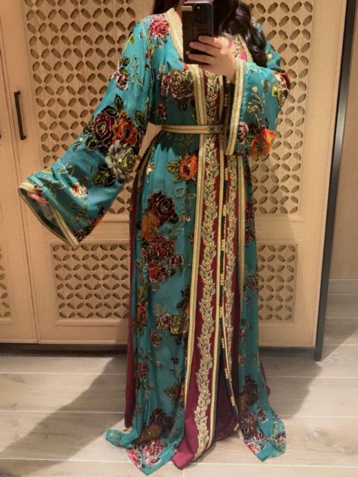 Verhuur van kaftans takchitas haute couture, Kleding | Dames, Ophalen of Verzenden, Zo goed als nieuw