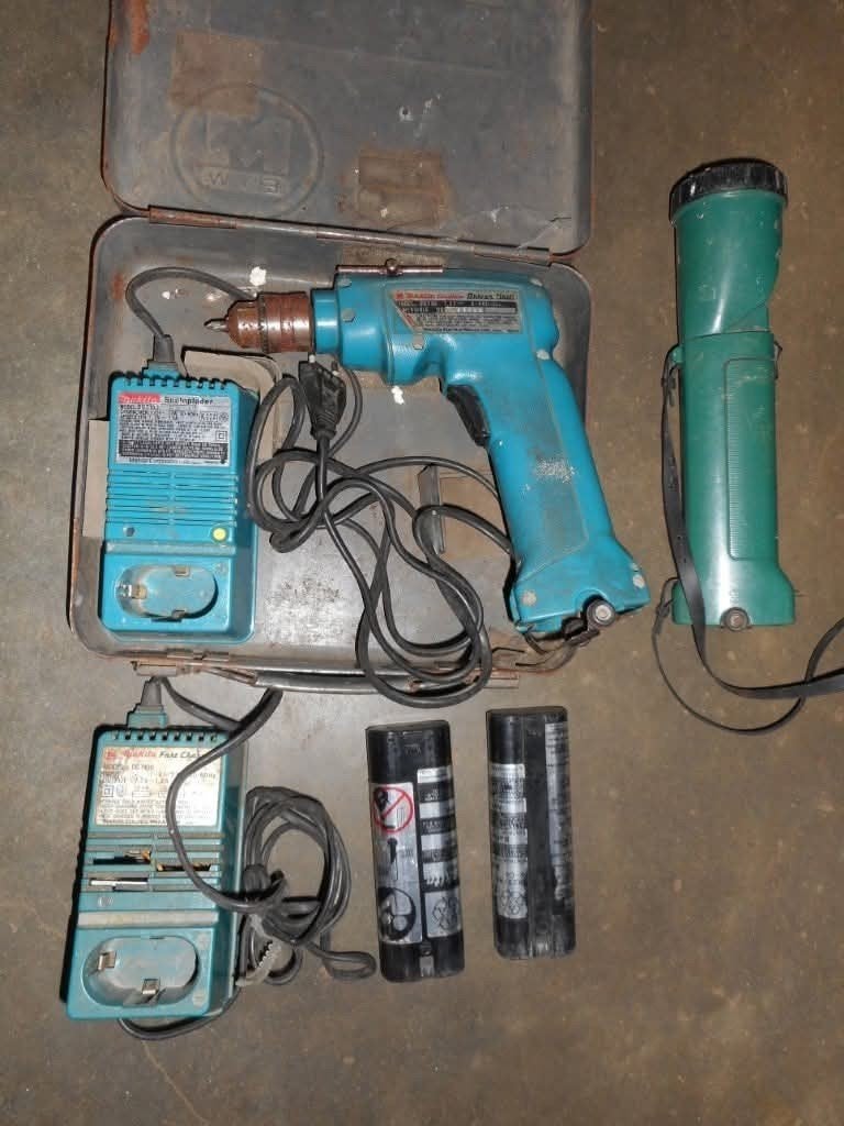 foreuse makita, Enlèvement, Makita