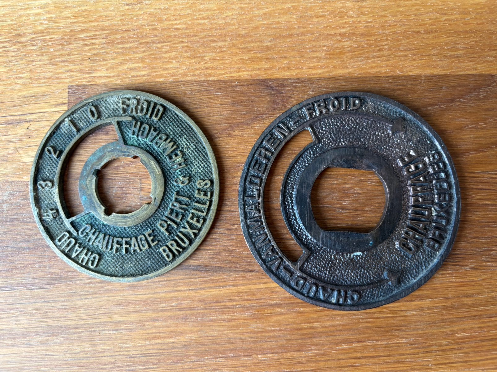 Vintage rozetten radiatorkraan, Doe-het-zelf en Bouw, Ophalen