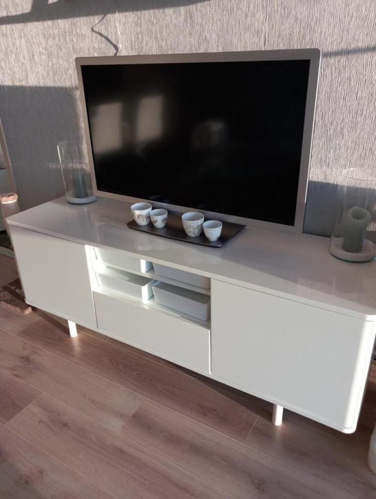 TV kast  wit hoogglans, Huis en Inrichting, Kasten |Televisiemeubels, Ophalen