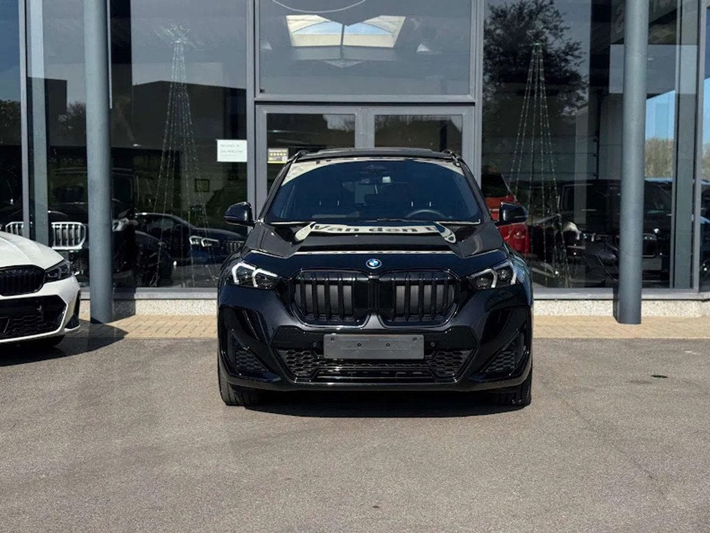 BMW X1 xDrive25e M Sport Pro / PANO / TRKHK / BLIND / MEM, X1, Achat, Entreprise, Noir