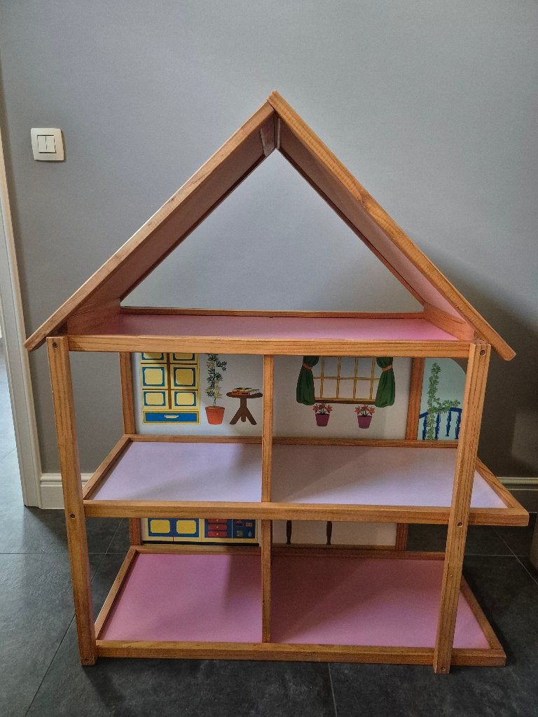 Houten poppenhuis met meubels en poppetjes, Ophalen, Gebruikt, Poppenhuis