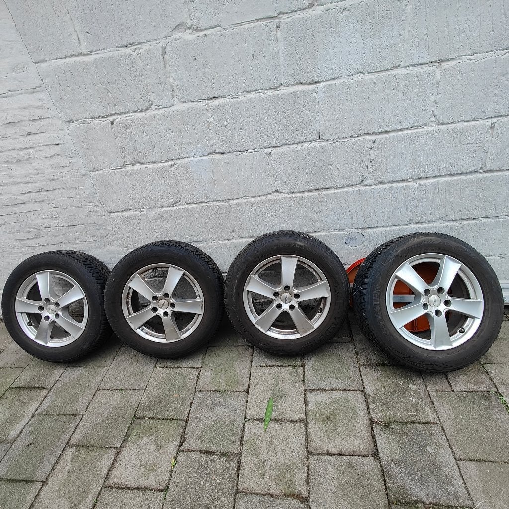 Hyundai Tucson winterbanden op velg 17inch, Autos : Pièces & Accessoires, Pneus & Jantes, Pneus et Jantes, Pneus hiver, Véhicule de tourisme