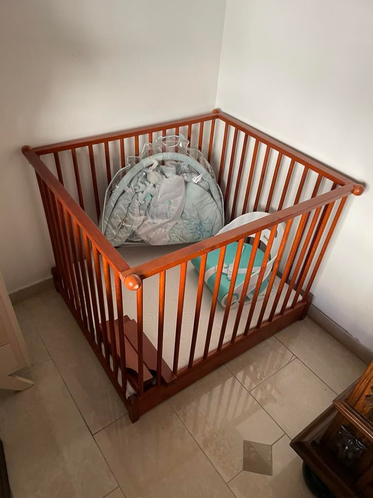 Box in goede staat, Kinderen en Baby's, Ophalen, Zo goed als nieuw