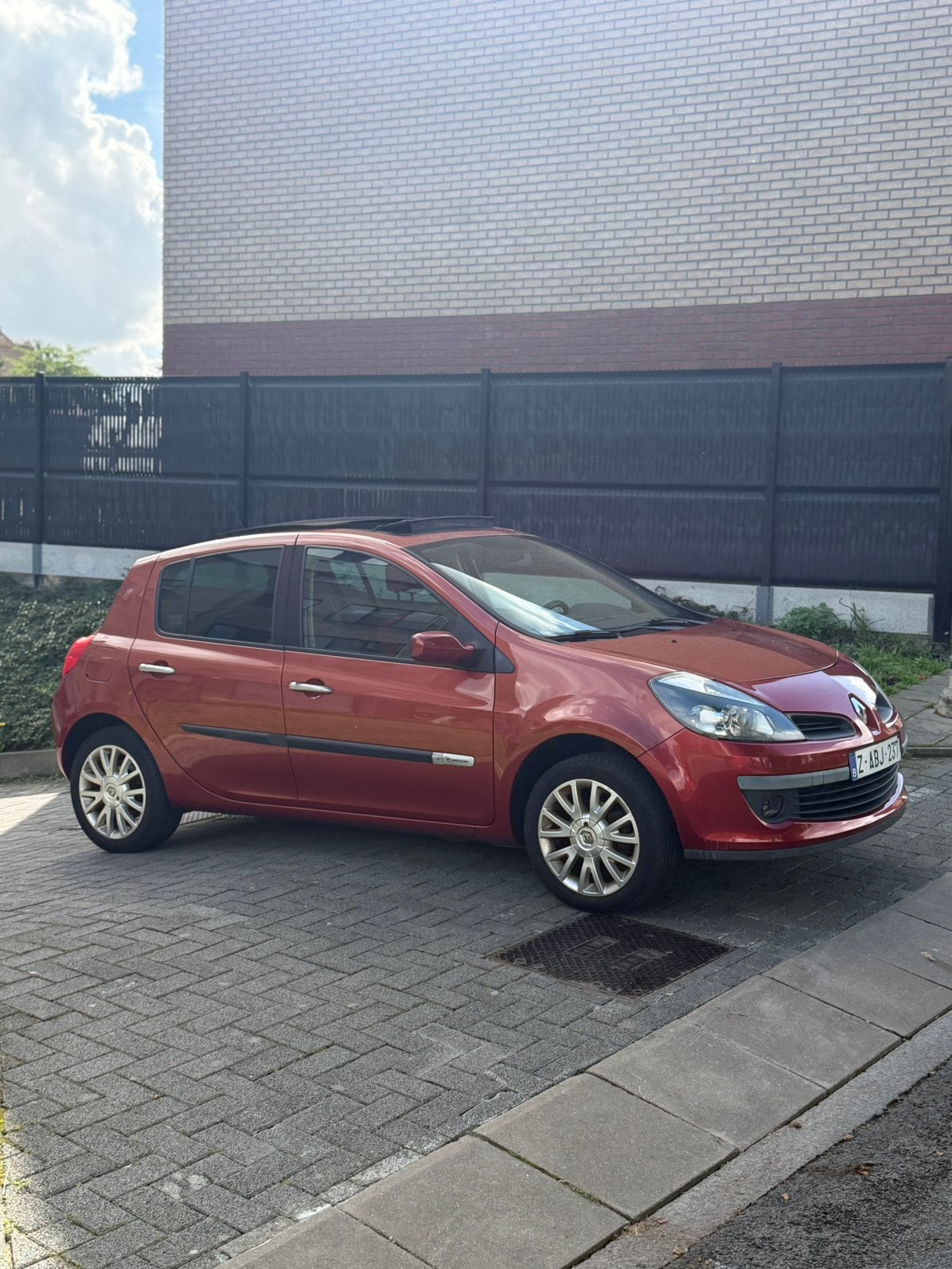 Clio 3 - 1.4i Ripcurl - PRET A IMMATRICULÉ, Bedrijf, Clio, Te koop, Open dak