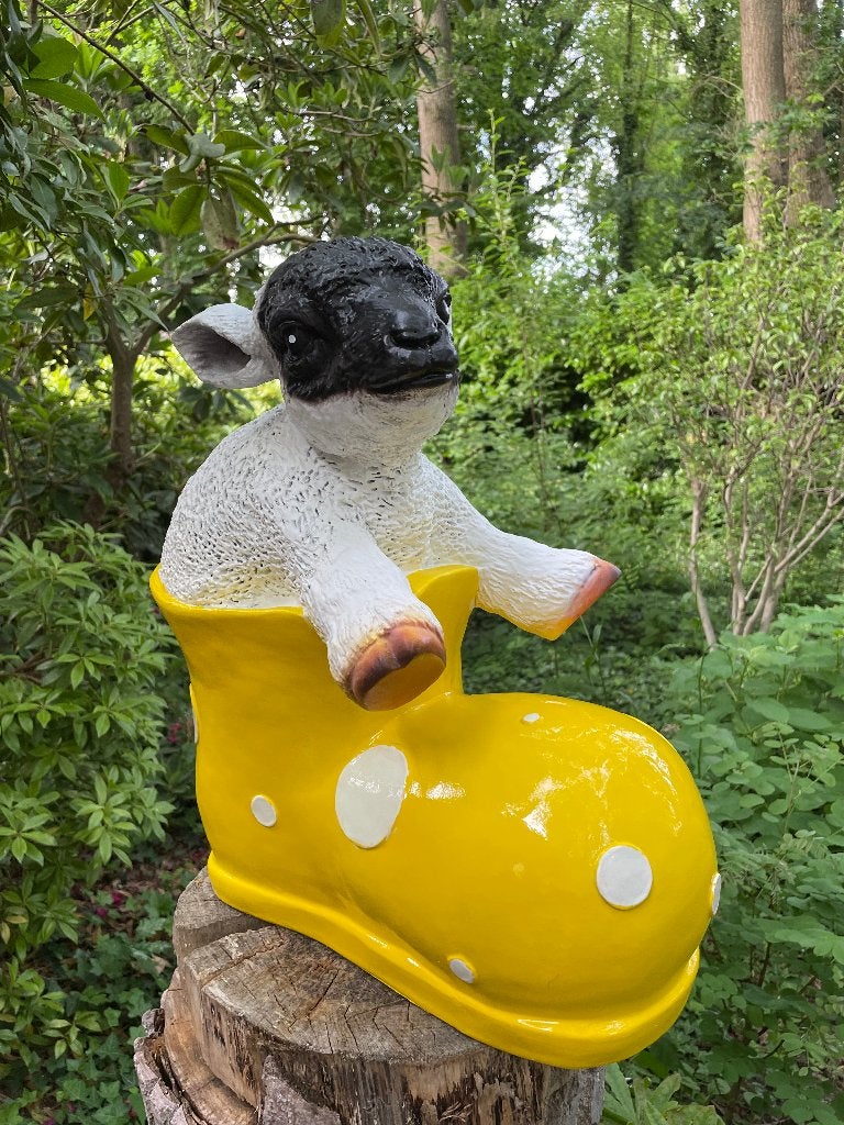 Lammetje laarsje, kinderkamer, babykamer Geel 45cm, Tuin en Terras, Ophalen, Nieuw, Kunststof, Dierenbeeld