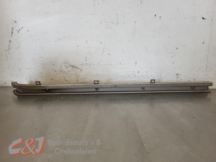 Rail porte coulissante gauche d'un Volkswagen Transporter, Volkswagen, -, 3 mois de garantie, Utilisé