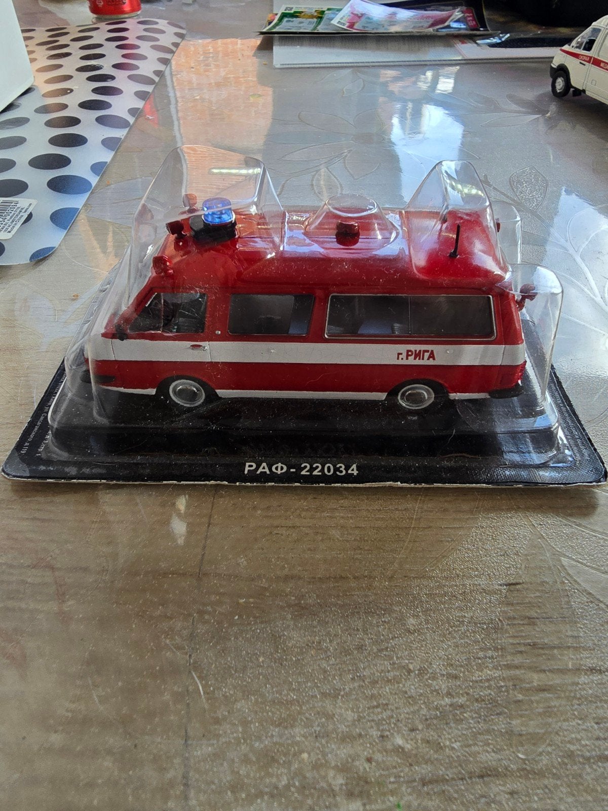 1:43 schaalmodel van een RAF- 22034 brandweerwagen, Ophalen of Verzenden, Nieuw, Auto, Overige merken