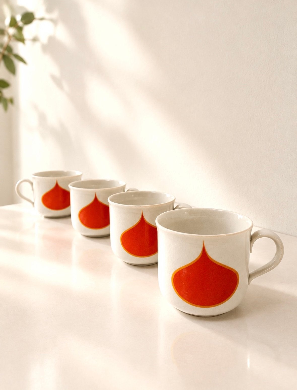 Set van 4 zeldzame Orange Teardrop-kopjes, Ophalen, Zo goed als nieuw, Vintage